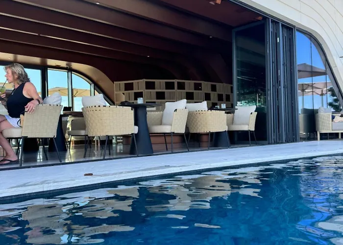 Daire Sea View Mercury Tower, Rooftop Infinity Pool Saint Julian's