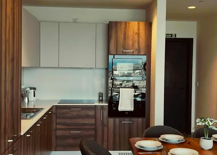 Sea View Mercury Tower, Rooftop Infinity Pool Daire Saint Julian's