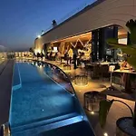 Sea View Mercury Tower, Rooftop Infinity Pool * San Julián