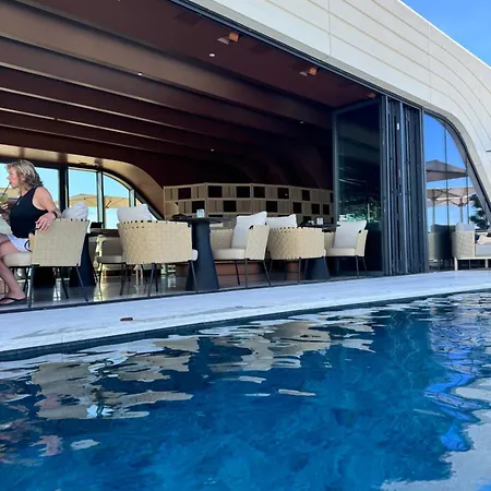 Apartment St Julian's With An 18th Floor View And Rooftop Infinity Pool Saint Julian's