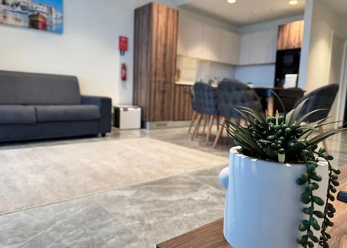 Sea View Mercury Tower, Rooftop Infinity Pool Apartman San Ġiljan