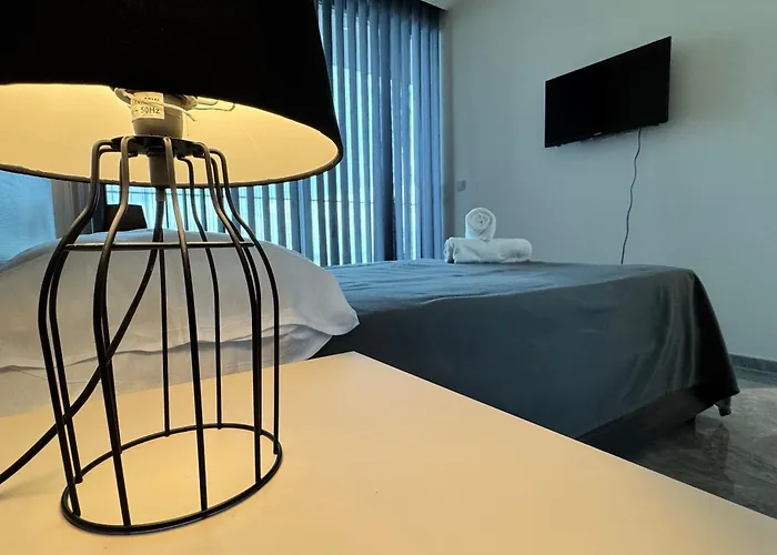 Sea View Mercury Tower, Rooftop Infinity Pool Appartamento San Giuliano