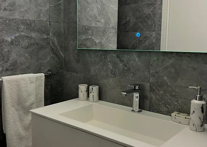 Apartment Sea View Mercury Tower, Rooftop Infinity Pool