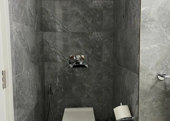 Sea View Mercury Tower, Rooftop Infinity Pool Apartament St. Julian's