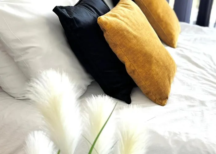 Sea View Mercury Tower, Rooftop Infinity Pool Apartman *