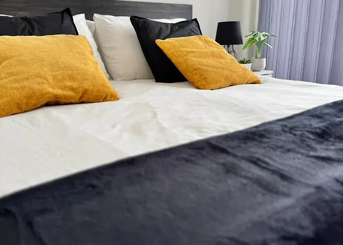 Sea View Mercury Tower, Rooftop Infinity Pool Apartman *