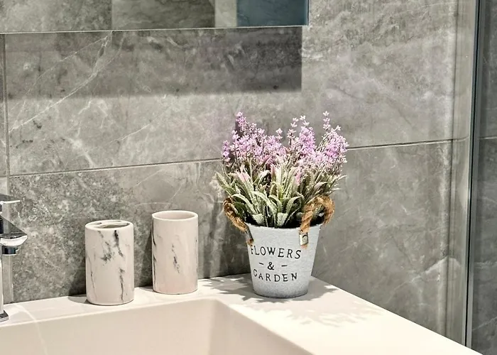 Apartment Sea View Mercury Tower, Rooftop Infinity Pool *