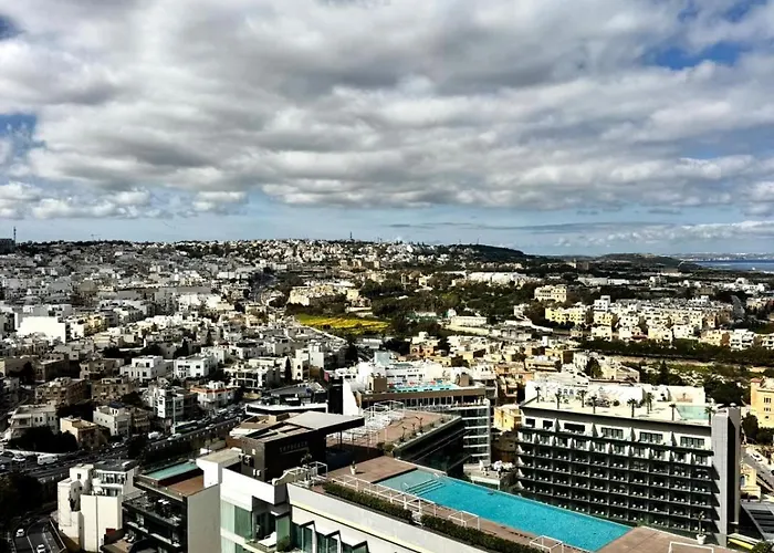 Sea View Mercury Tower, Rooftop Infinity Pool * Saint Julian's