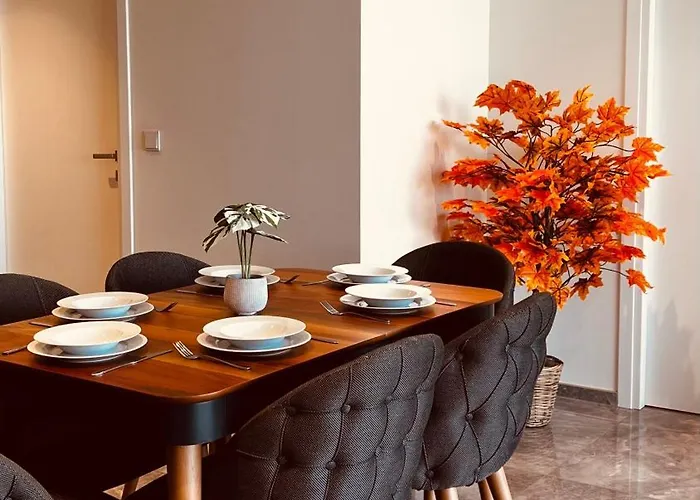 Apartamento Sea View Mercury Tower, Rooftop Infinity Pool *